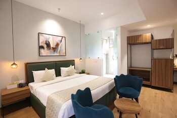 lux 9 suites and studios