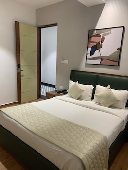 lux 9 suites and studios