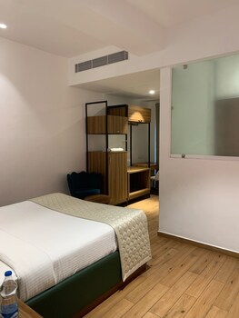 lux 9 suites and studios