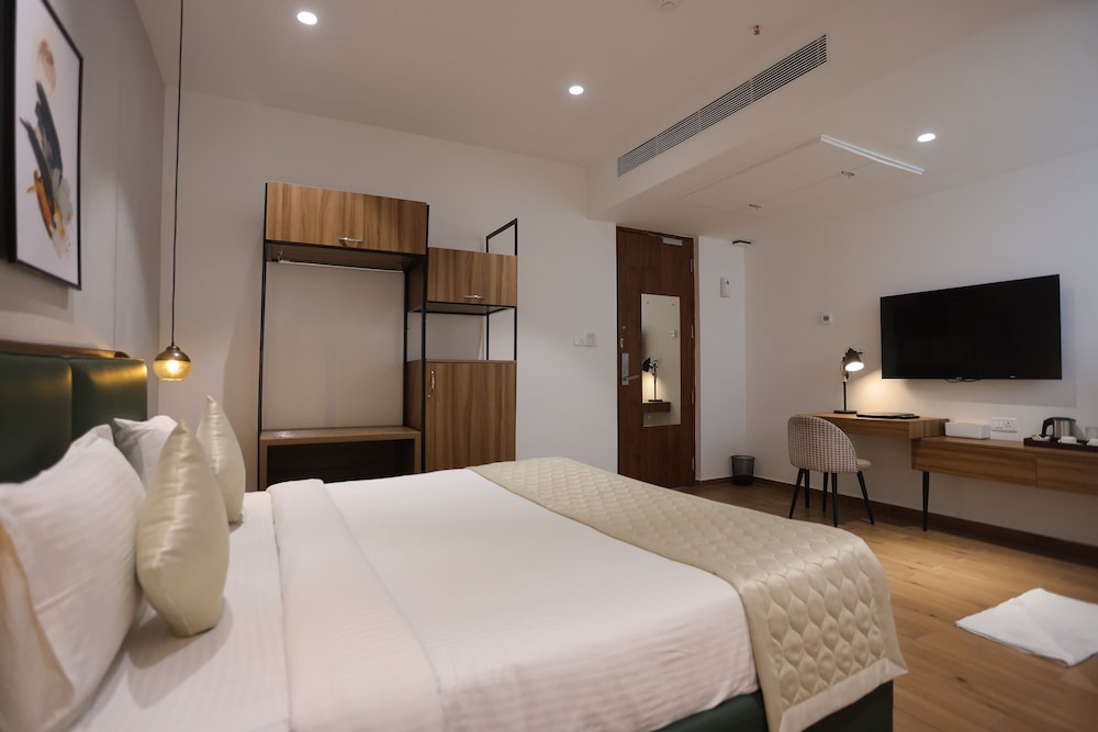 lux 9 suites and studios