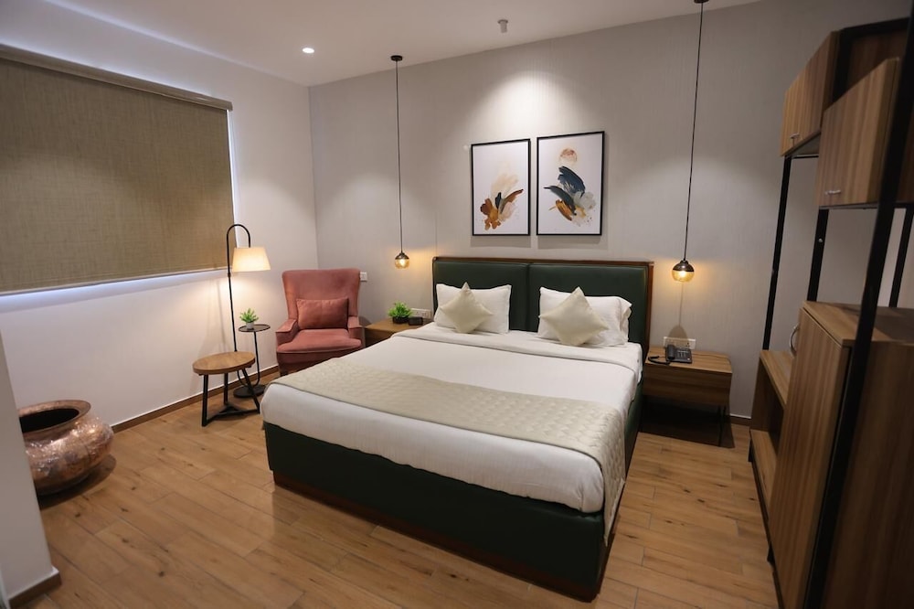 lux 9 suites and studios