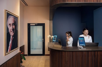 mitsis nu piraeus port