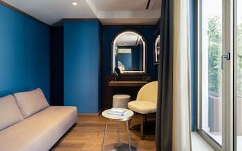 mitsis nu piraeus port