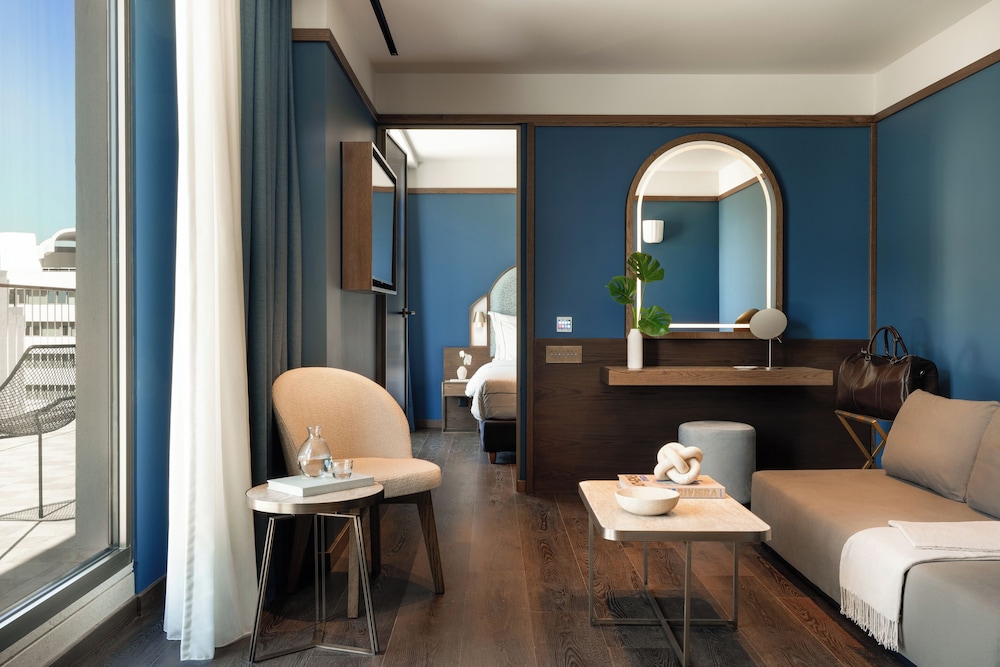 mitsis nu piraeus port