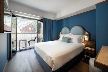 mitsis nu piraeus port