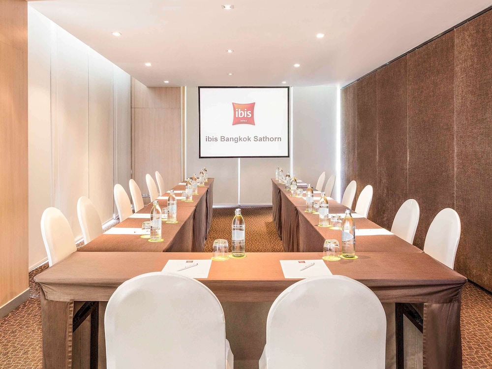 ibis bangkok sathorn