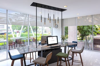 ibis bangkok sathorn