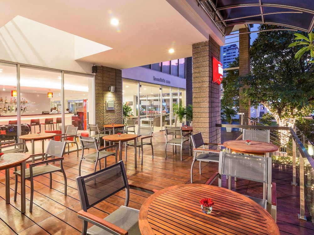 ibis bangkok sathorn