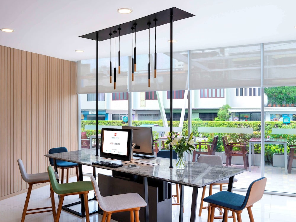 ibis bangkok sathorn