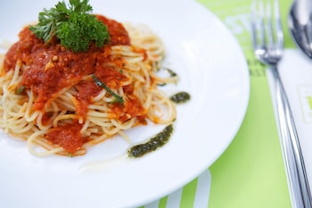 ibis bangkok sathorn