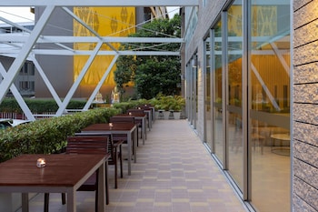 ibis bangkok sathorn