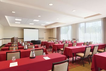 embassy suites by hilton boston waltham