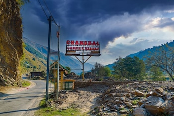 chanshal camps and resort