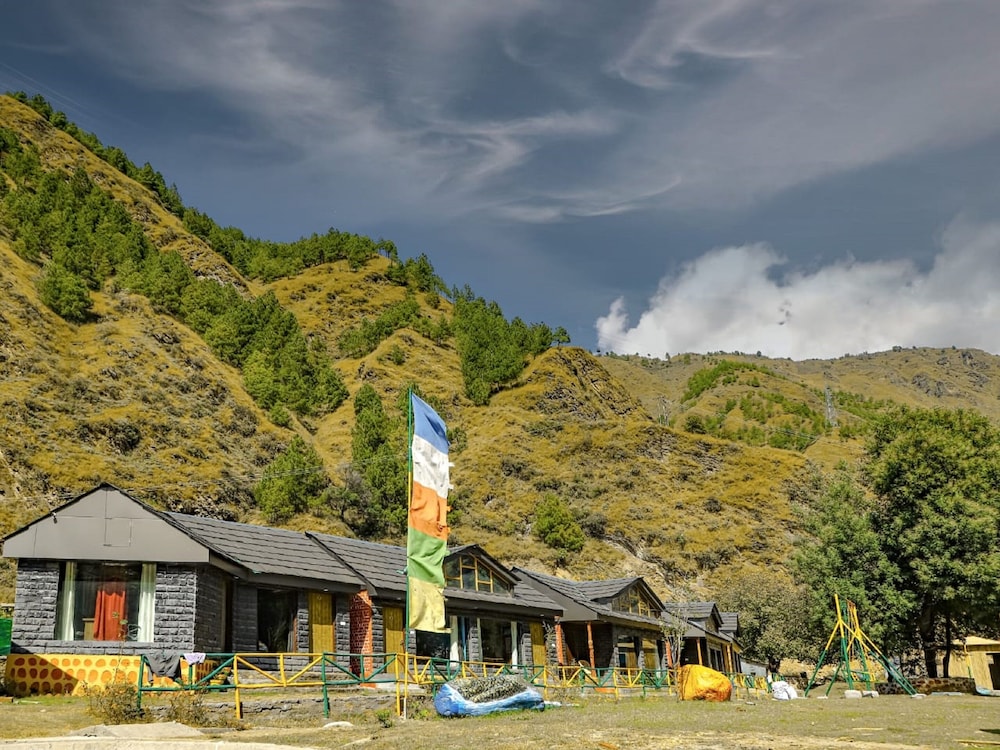 chanshal camps and resort