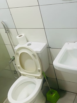 eleventh house hotel