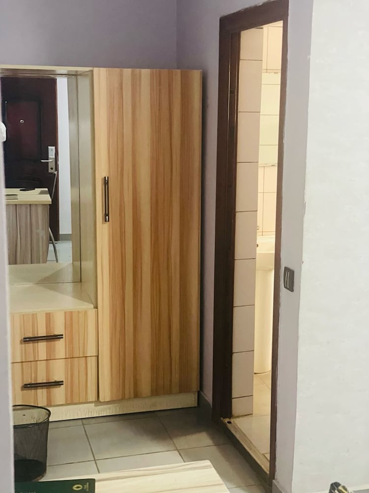 eleventh house hotel