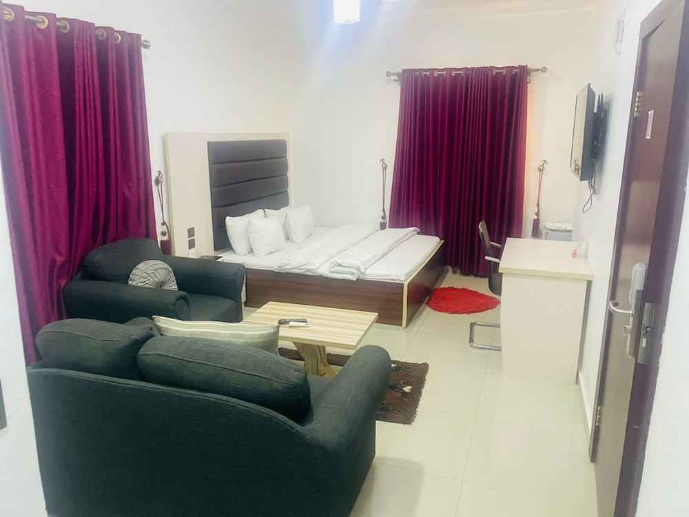 eleventh house hotel