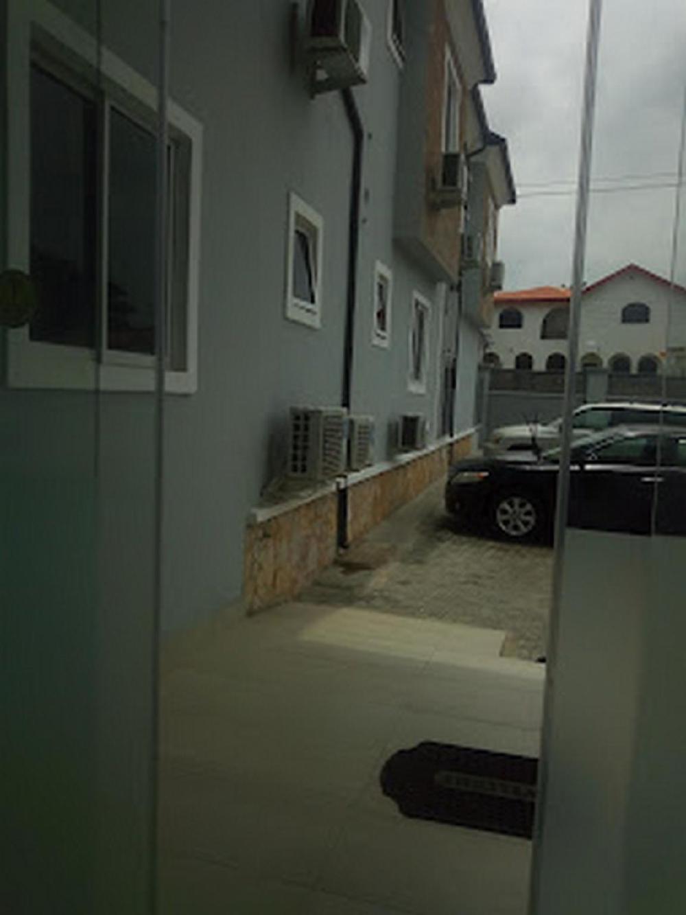 eleventh house hotel and suites