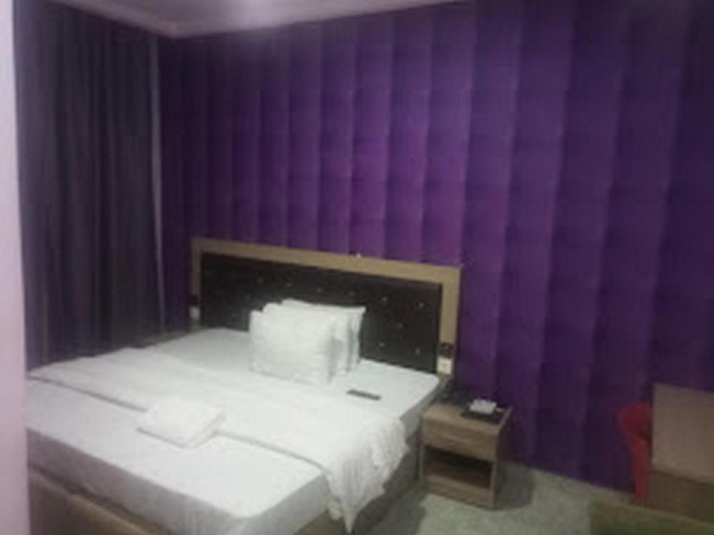 eleventh house hotel and suites