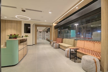 the 7 apple hotel and resort