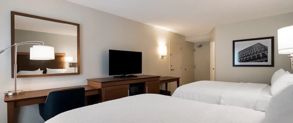 hampton inn columbia i 26 airport