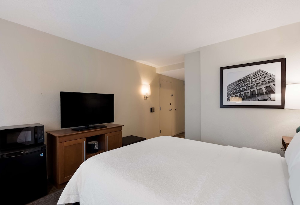 hampton inn columbia i 26 airport