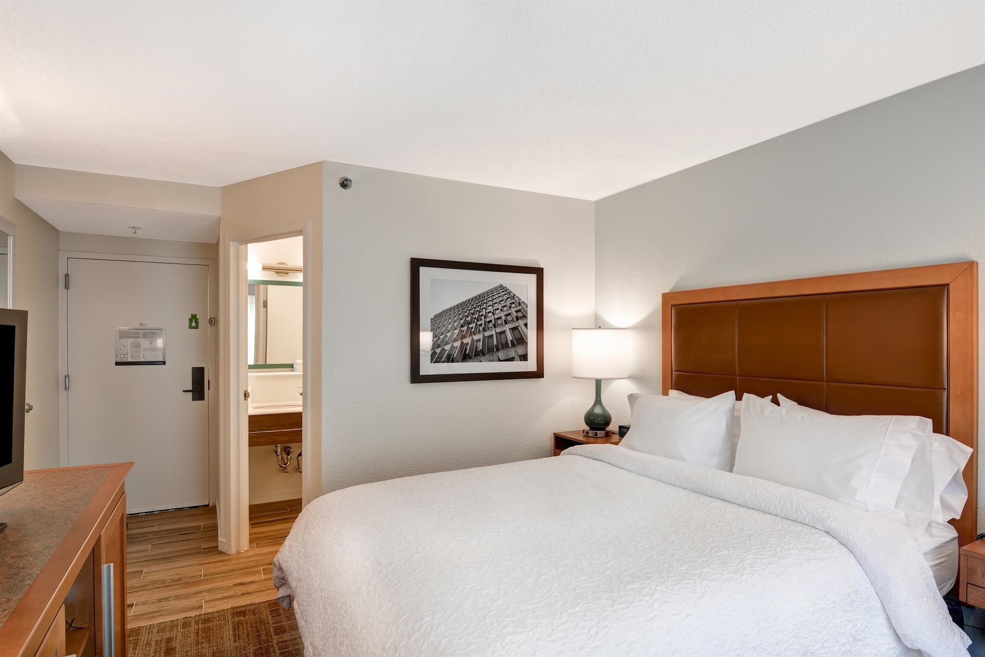 hampton inn columbia i 26 airport