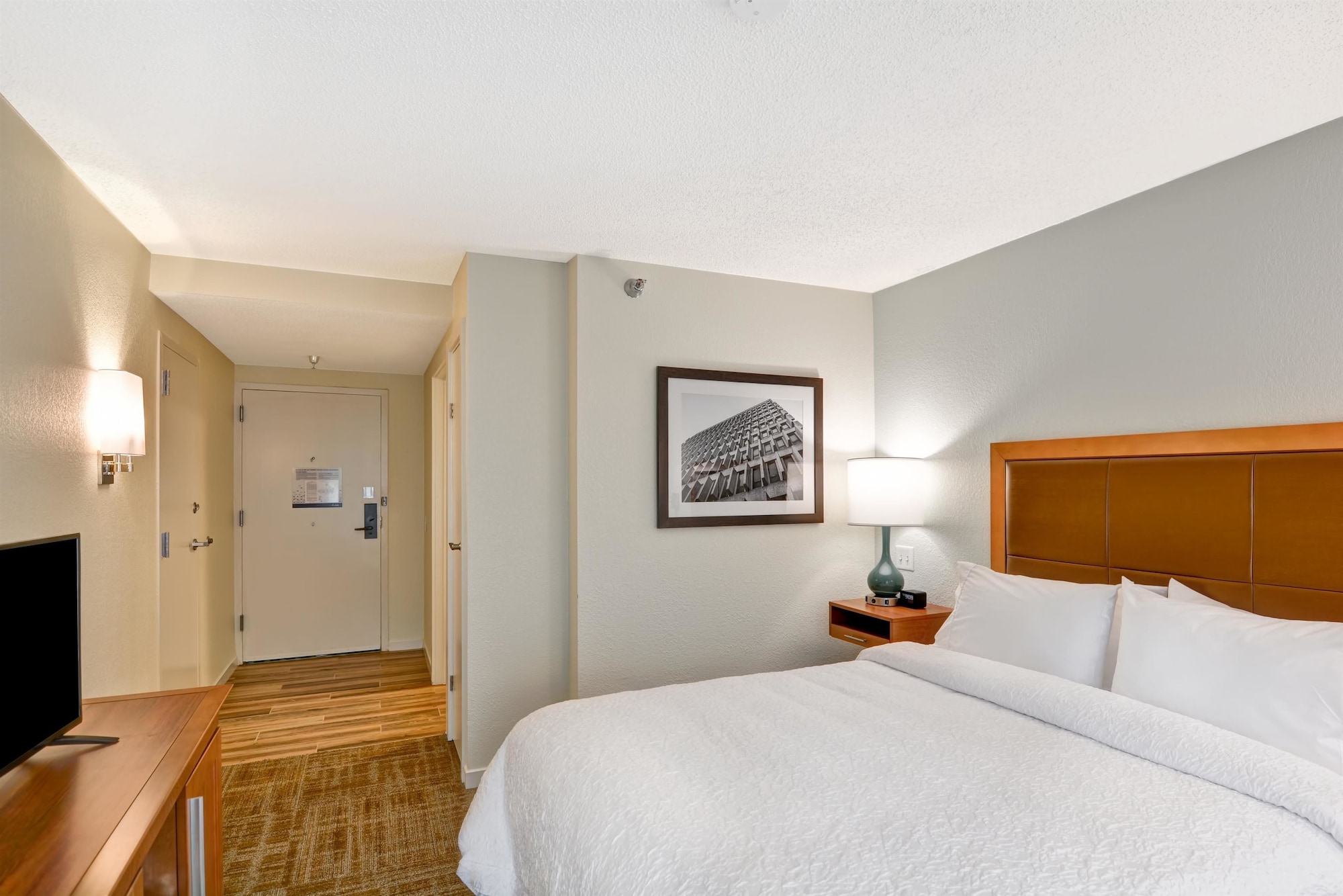 hampton inn columbia i 26 airport