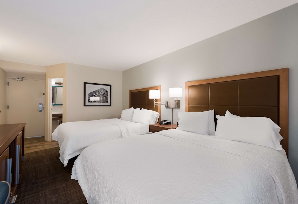 hampton inn columbia i 26 airport