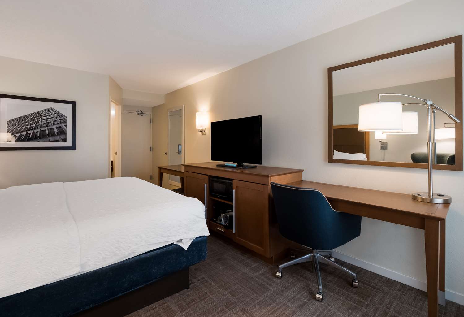 hampton inn columbia i 26 airport