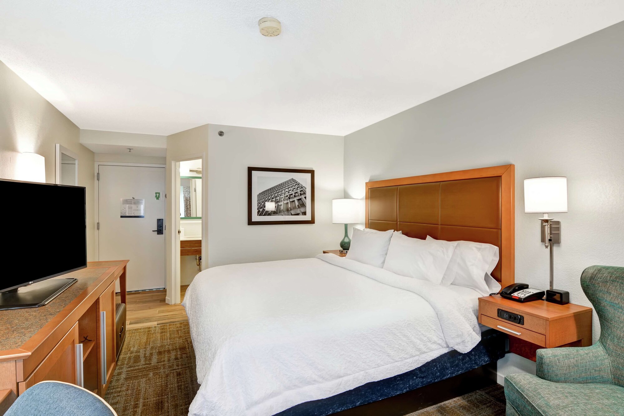 hampton inn columbia i 26 airport