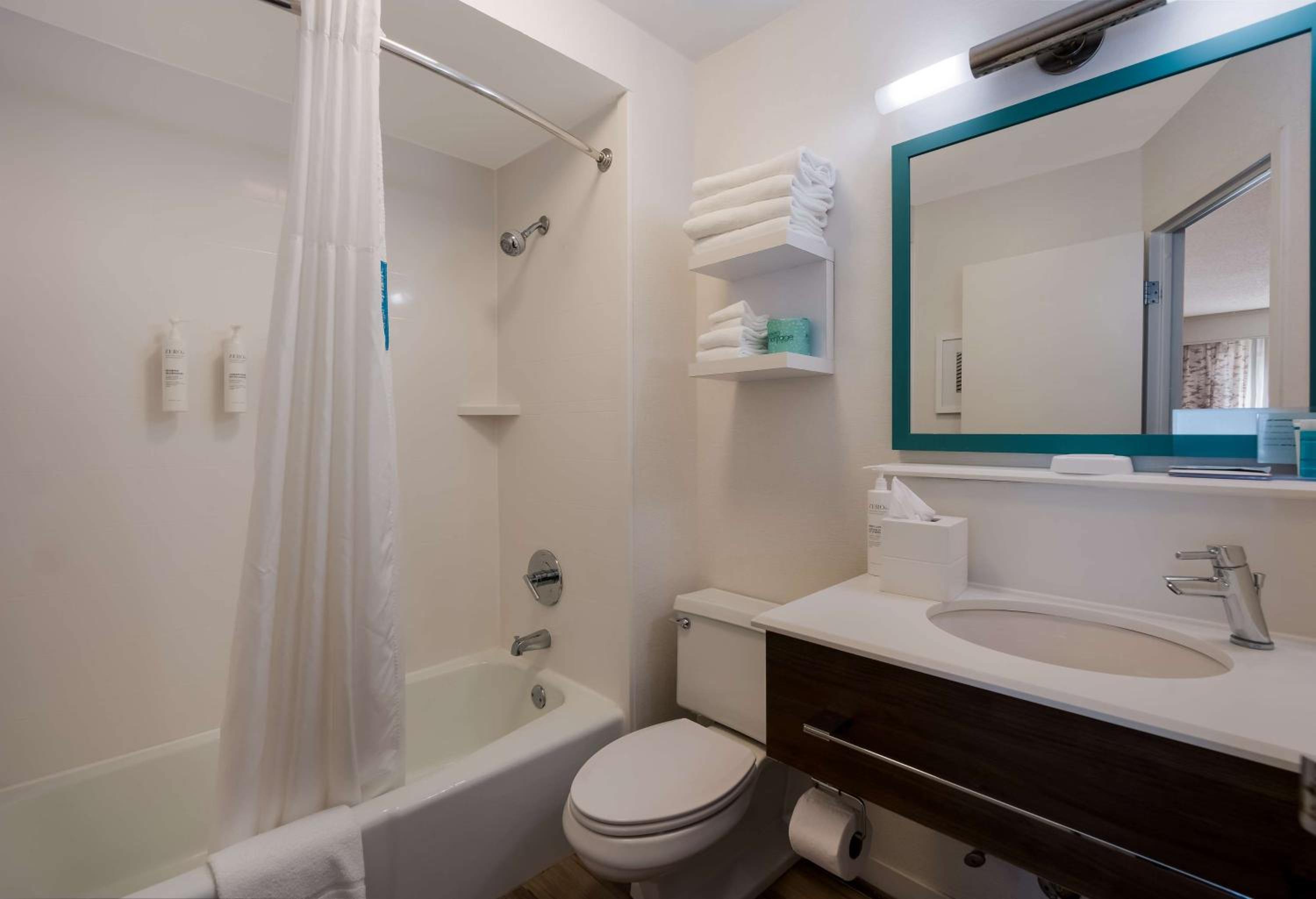 hampton inn columbia i 26 airport