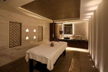 Radisson Blu Hotel Chennai,Guindy>>Chennai,4 star