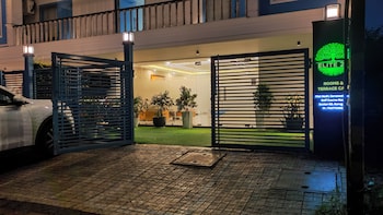 hotel elite 29 golf course road