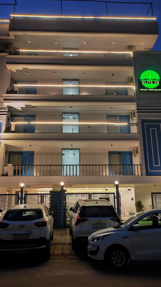 hotel elite 29 golf course road