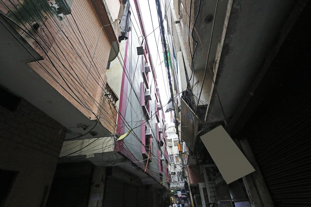 hotel raaso inn laxminagar by arrow