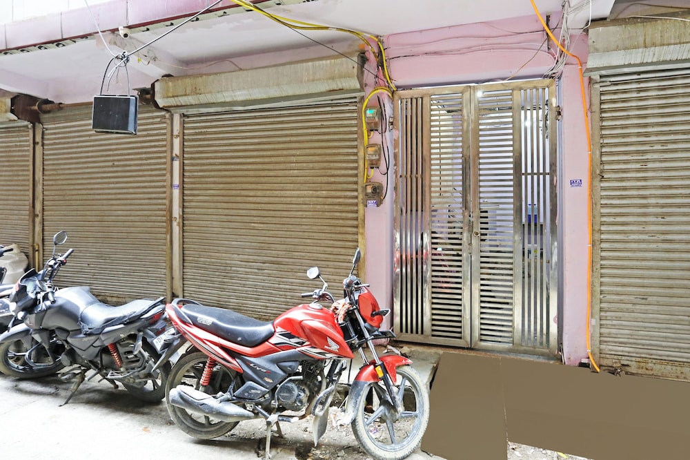 hotel raaso inn laxminagar by arrow