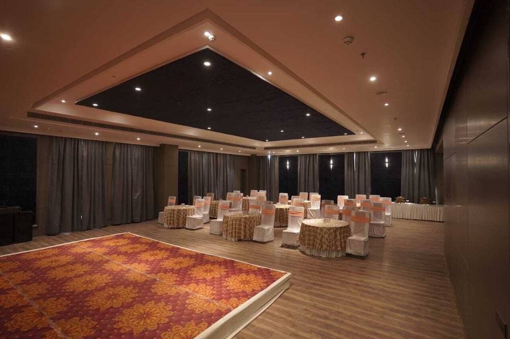 classic sapphire ananta bundi