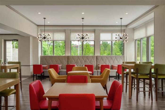 hilton garden inn cleveland airport