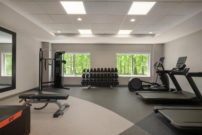 hilton garden inn cleveland airport