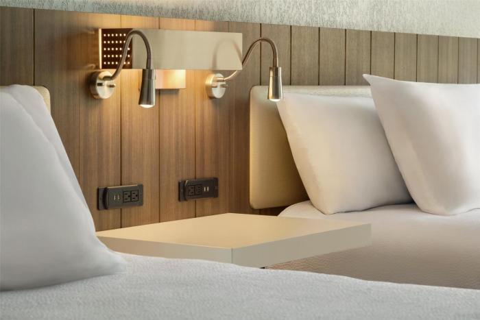 hilton garden inn cleveland airport