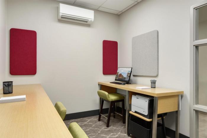 hilton garden inn cleveland airport