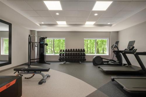 hilton garden inn cleveland airport