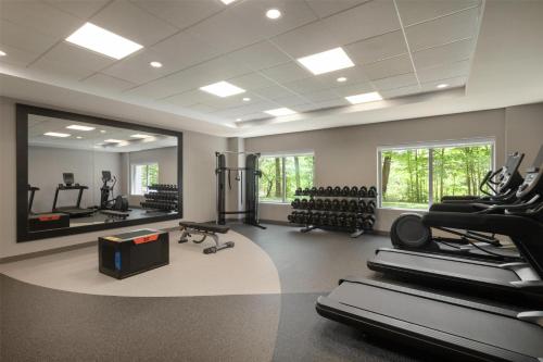 hilton garden inn cleveland airport