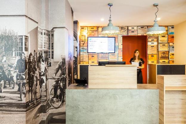 ibis styles paris mairie de clichy