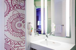 ibis styles paris mairie de clichy