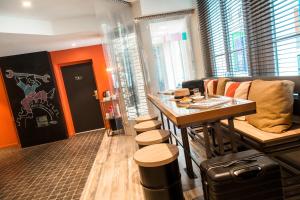 ibis styles paris mairie de clichy