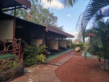 hotel palmera real hot springs