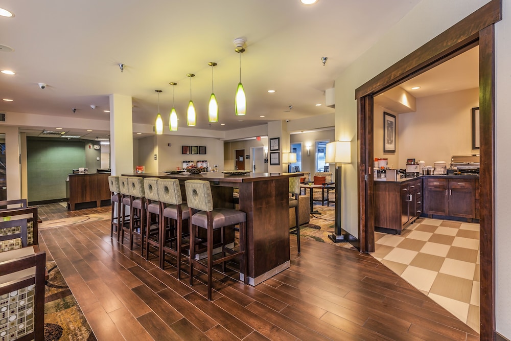 hampton inn colorado springs airport