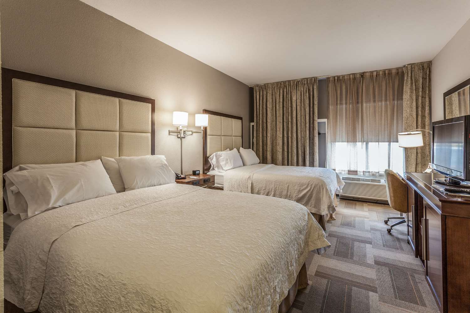 hampton inn colorado springs airport